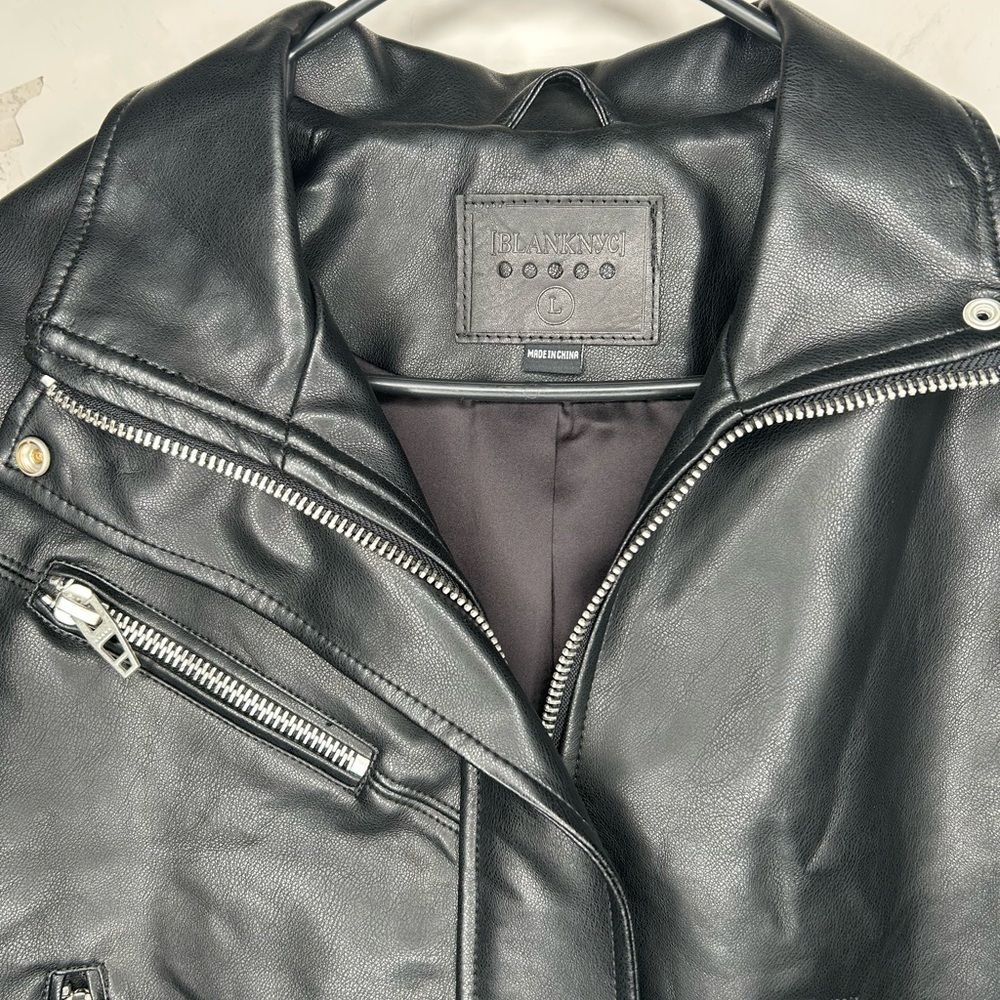 Blank NYC Women's Sleek Black faux Leather Jacket large - Picture 4 of 4